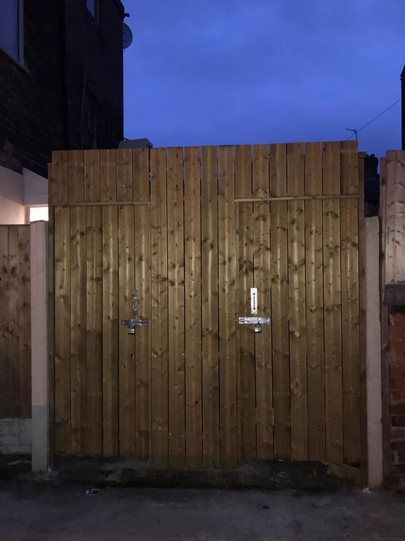 Casa Fresa Franks Serviced Accommodation Liverpool Ngoại thất bức ảnh